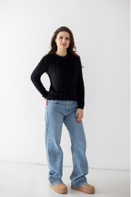 Светр жіночий